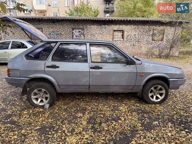 Хетчбек ВАЗ / Lada 2109 1987 в Запоріжжі фото 11 Хетчбек ВАЗ / Lada 2109 1987 в Запоріжжі