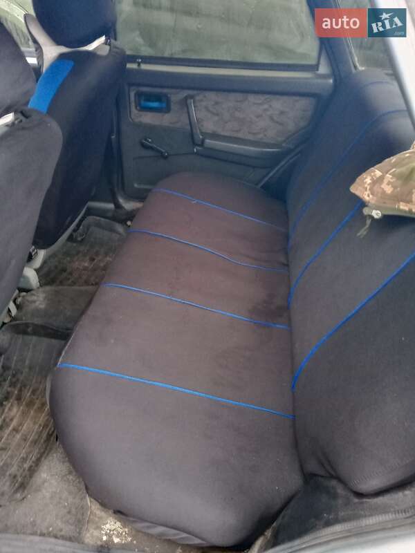 Хэтчбек ВАЗ / Lada 2109 1993 в Калиновке фото 4 Хэтчбек ВАЗ / Lada 2109 1993 в Калиновке