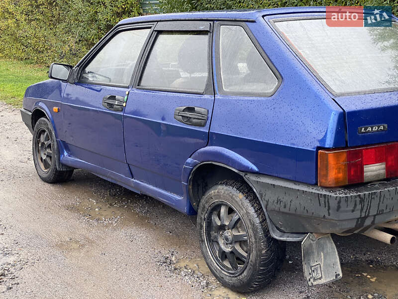 Хэтчбек ВАЗ / Lada 2109 2002 в Виннице