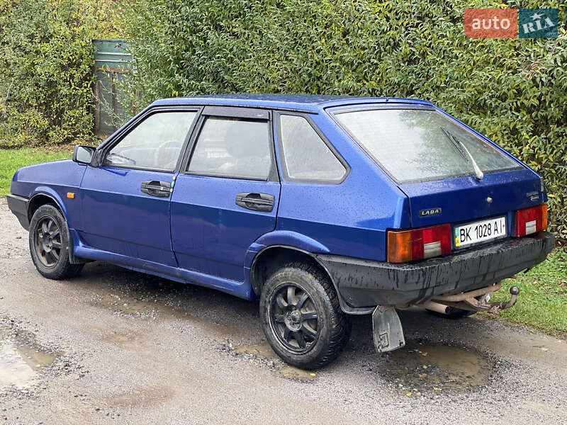 Хэтчбек ВАЗ / Lada 2109 2002 в Виннице