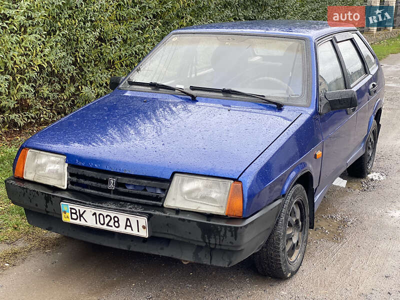 Хэтчбек ВАЗ / Lada 2109 2002 в Виннице
