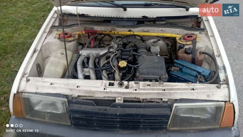 Хэтчбек ВАЗ / Lada 2109 1990 в Львове фото 4 Хэтчбек ВАЗ / Lada 2109 1990 в Львове