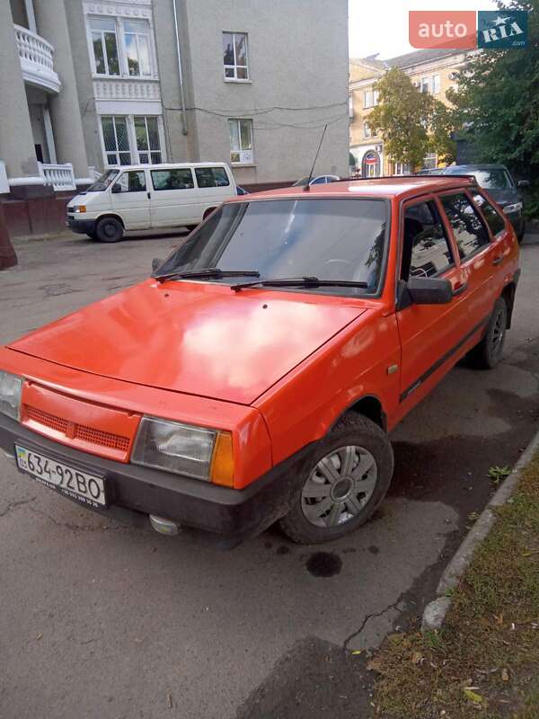 Хетчбек ВАЗ / Lada 2109 1993 в Луцьку