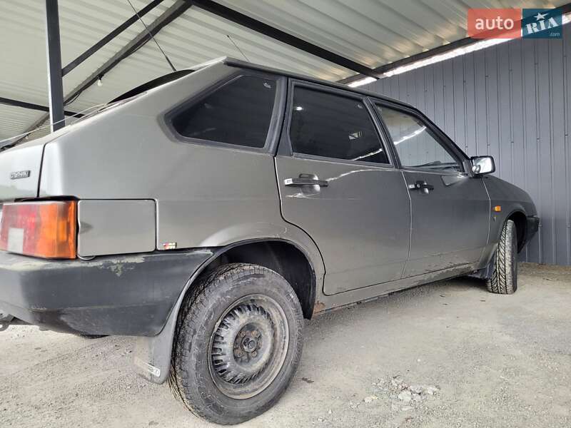 Хетчбек ВАЗ / Lada 2109 1991 в Кам'янському фото 6 Хетчбек ВАЗ / Lada 2109 1991 в Кам'янському