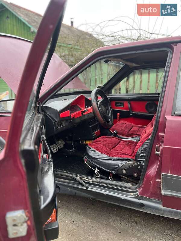 ВАЗ / Lada 2109 1988 ВАЗ / Lada 2109 1988