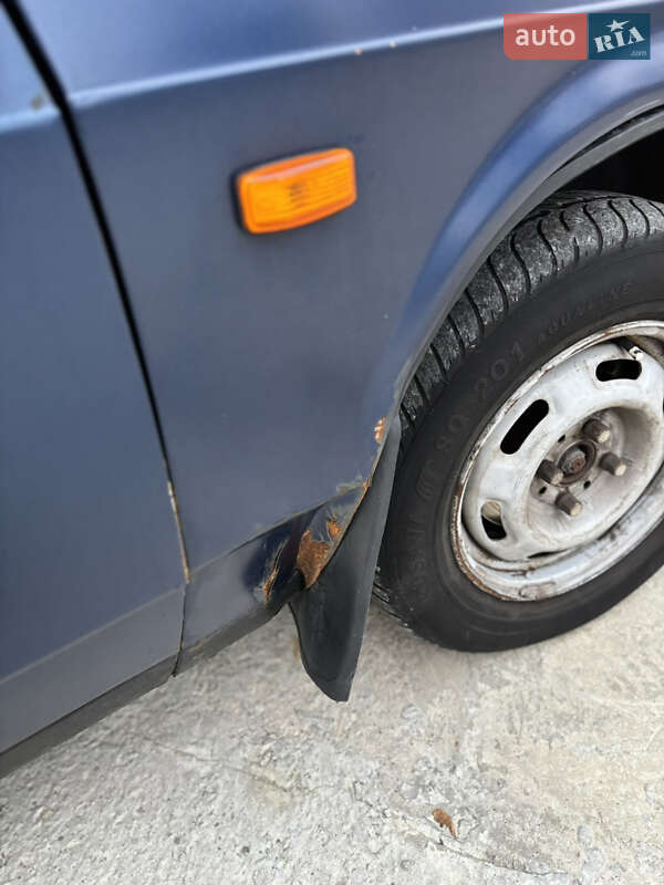 Хэтчбек ВАЗ / Lada 2109 2004 в Киеве