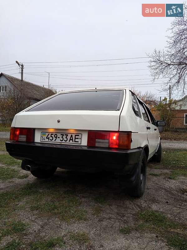 Хетчбек ВАЗ / Lada 2109 1990 в Полтаві фото 2 Хетчбек ВАЗ / Lada 2109 1990 в Полтаві