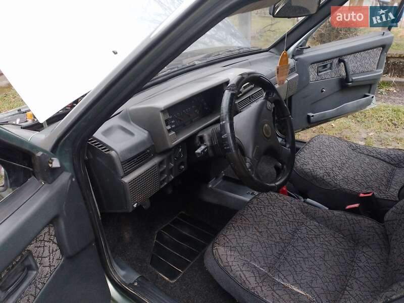 Хэтчбек ВАЗ / Lada 2109 2006 в Косове фото 18 Хэтчбек ВАЗ / Lada 2109 2006 в Косове