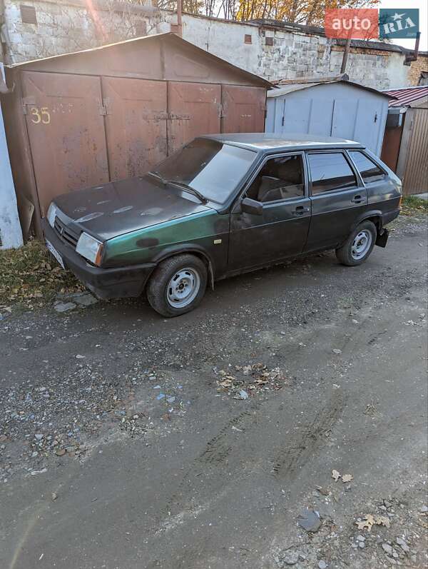 Хэтчбек ВАЗ / Lada 2109 2003 в Львове