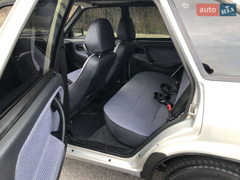 Хэтчбек ВАЗ / Lada 2109 2007 в Днепре фото 25 Хэтчбек ВАЗ / Lada 2109 2007 в Днепре