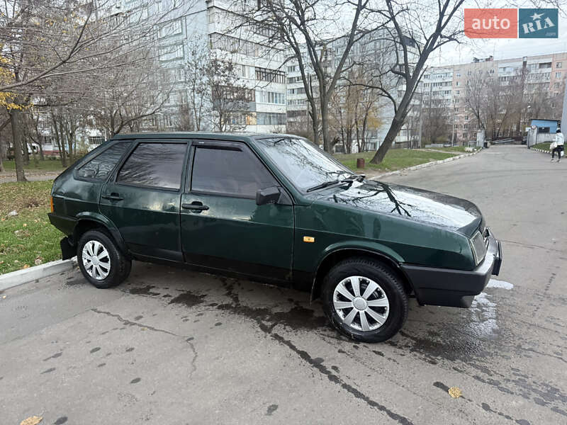 Хэтчбек ВАЗ / Lada 2109 2003 в Запорожье
