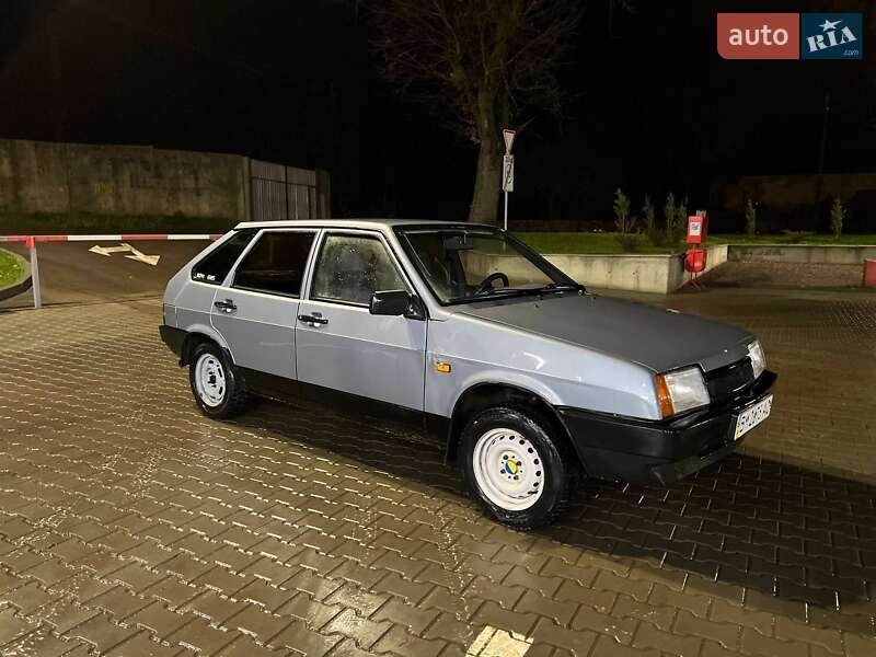 Хэтчбек ВАЗ / Lada 2109 2009 в Ромнах