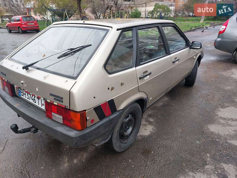 Хэтчбек ВАЗ / Lada 2109 1998 в Одессе