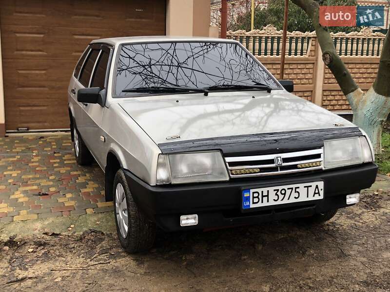 Хэтчбек ВАЗ / Lada 2109 2007 в Теплодаре