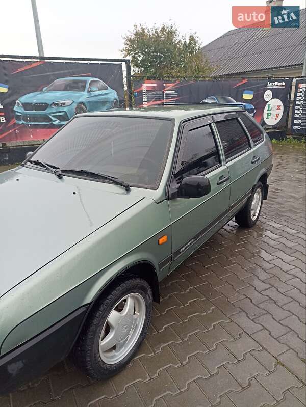 Хэтчбек ВАЗ / Lada 2109 2006 в Теребовле