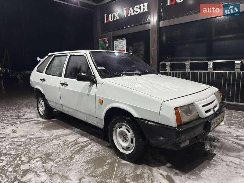 Хэтчбек ВАЗ / Lada 2109 1992 в Каменец-Подольском