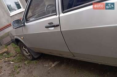 Хэтчбек ВАЗ 2109 1991 в Радомышле