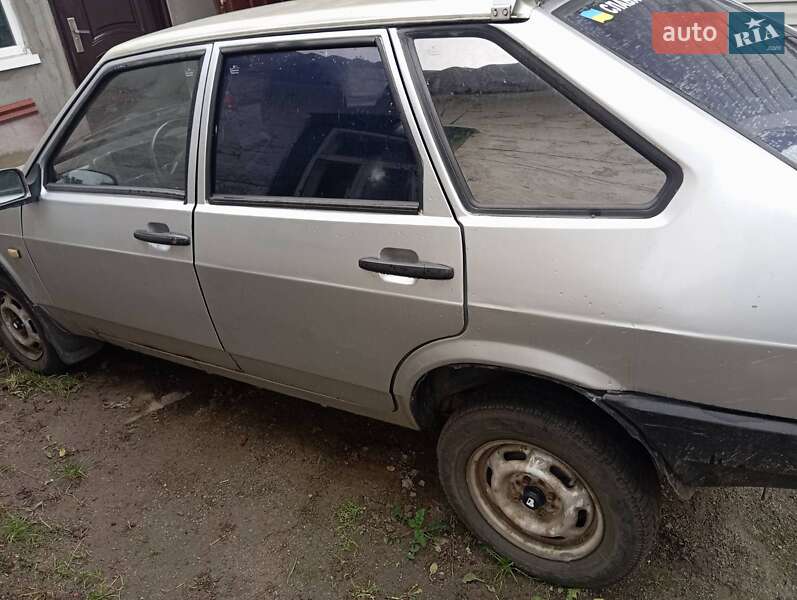 Хэтчбек ВАЗ / Lada 2109 1991 в Радомышле