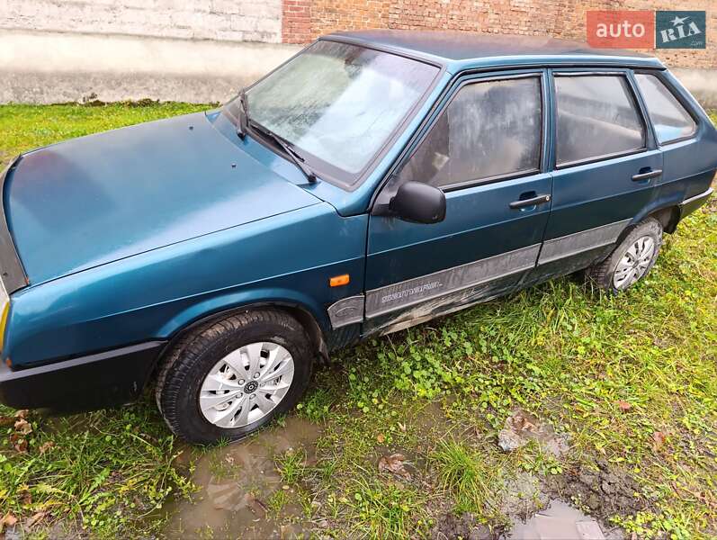 Хетчбек ВАЗ / Lada 2109 2001 в Рудки