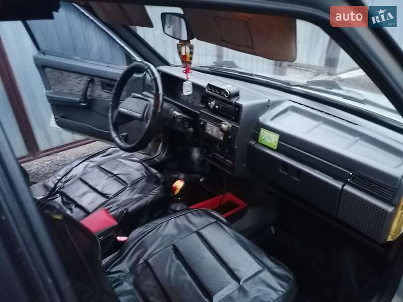 Хэтчбек ВАЗ / Lada 2109 2003 в Сваляве