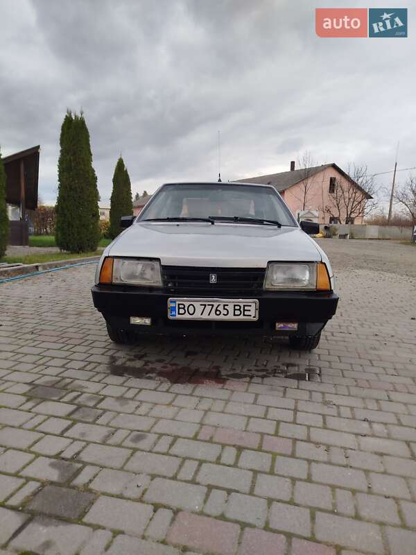 Хэтчбек ВАЗ / Lada 2109 2004 в Косове