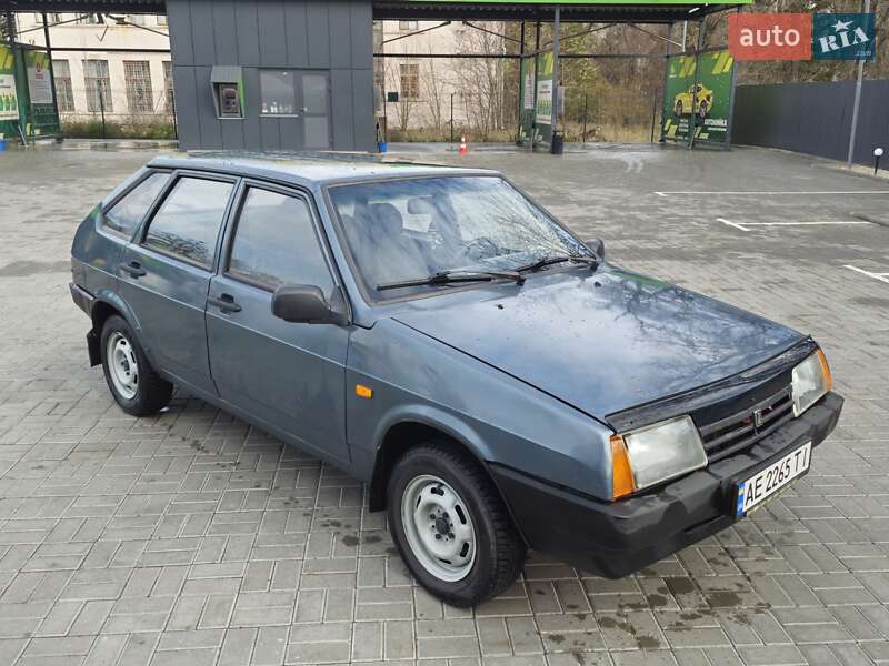 Хэтчбек ВАЗ / Lada 2109 2002 в Новомосковске