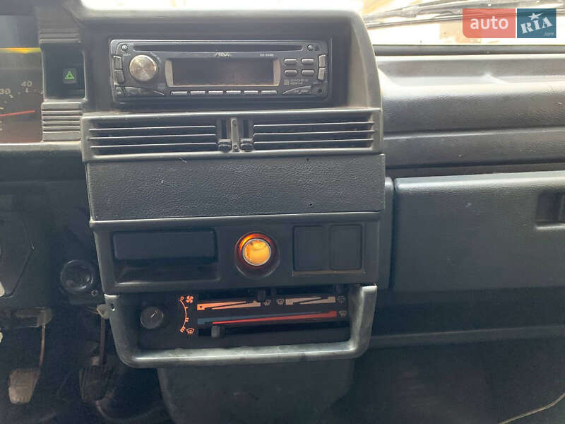 Хэтчбек ВАЗ / Lada 2109 2000 в Киеве