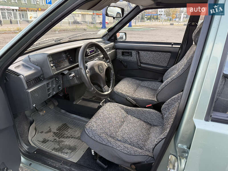 Хэтчбек ВАЗ / Lada 2109 2006 в Днепре