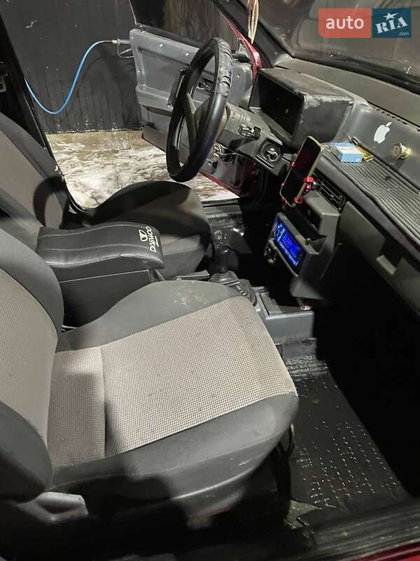 Хэтчбек ВАЗ / Lada 2109 1995 в Волочиске