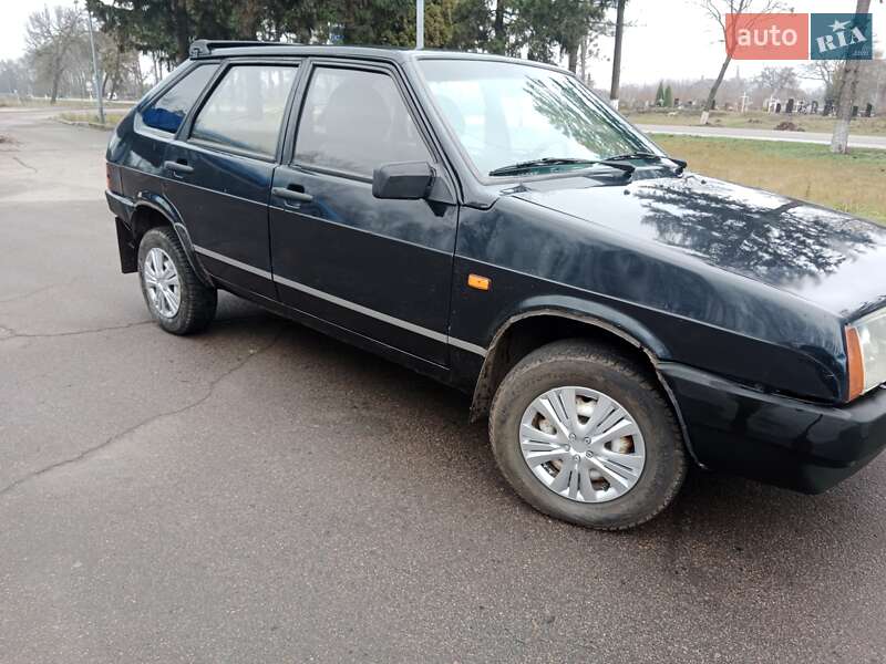Хетчбек ВАЗ / Lada 2109 2003 в Ромнах