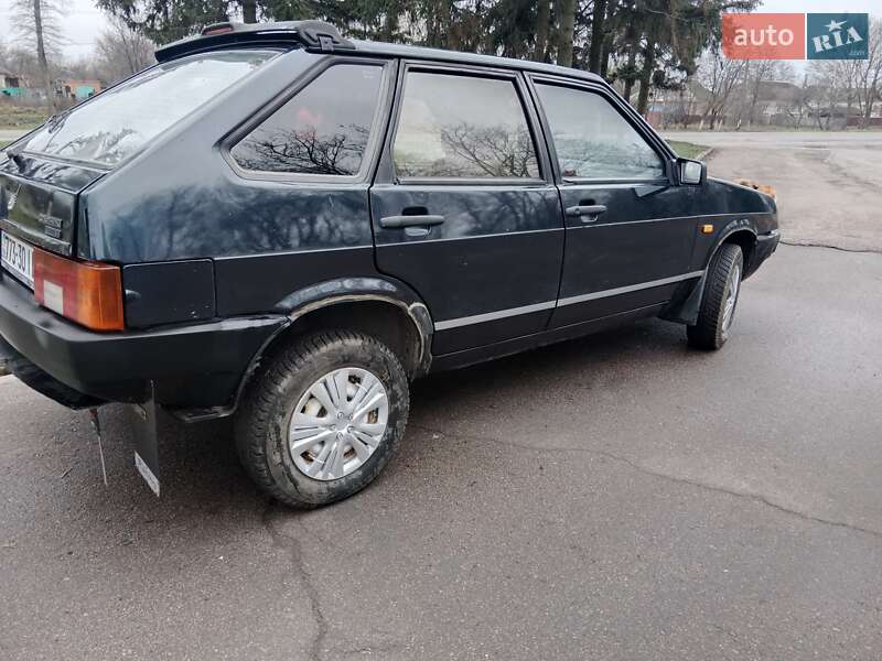 Хетчбек ВАЗ / Lada 2109 2003 в Ромнах