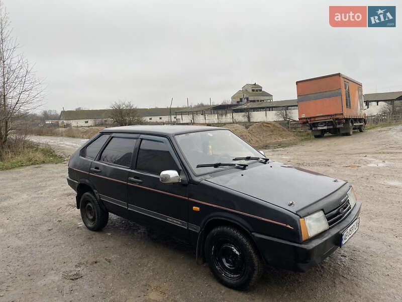 Хэтчбек ВАЗ / Lada 2109 1990 в Калиновке фото 6 Хэтчбек ВАЗ / Lada 2109 1990 в Калиновке