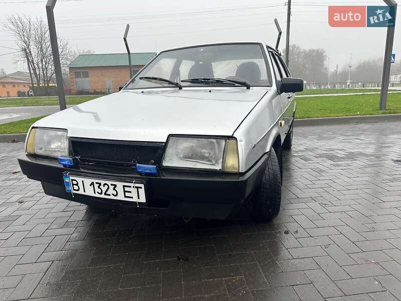 Хэтчбек ВАЗ / Lada 2109 2005 в Лубнах фото 2 Хэтчбек ВАЗ / Lada 2109 2005 в Лубнах