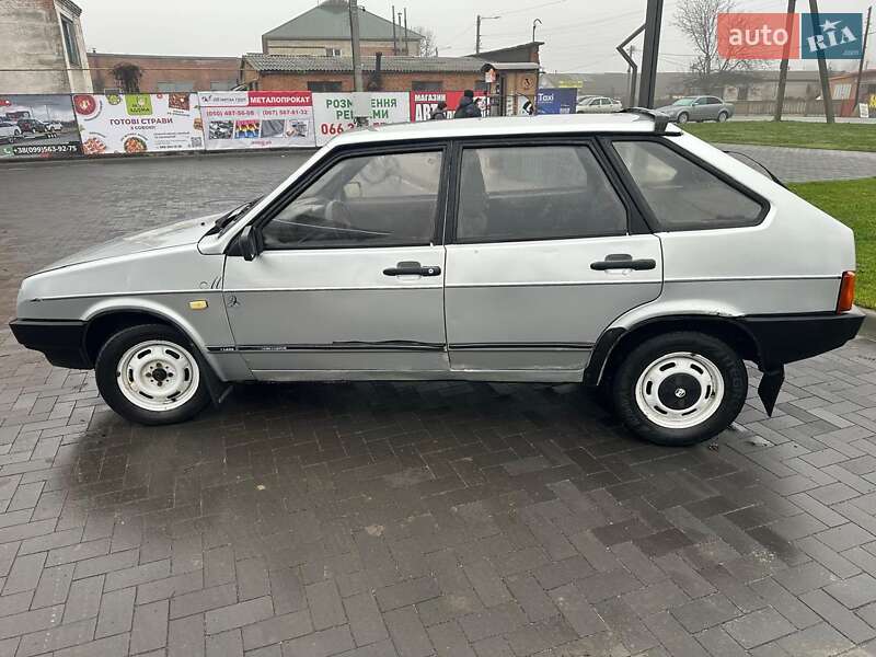 Хэтчбек ВАЗ / Lada 2109 2005 в Лубнах фото 3 Хэтчбек ВАЗ / Lada 2109 2005 в Лубнах