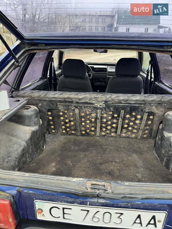 Хетчбек ВАЗ / Lada 2109 2001 в Чернівцях