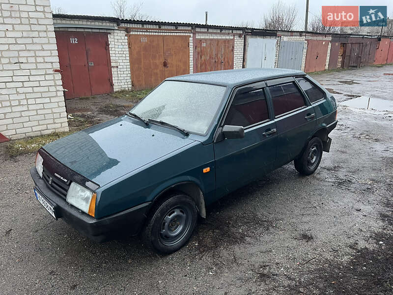 Хэтчбек ВАЗ / Lada 2109 2004 в Харькове