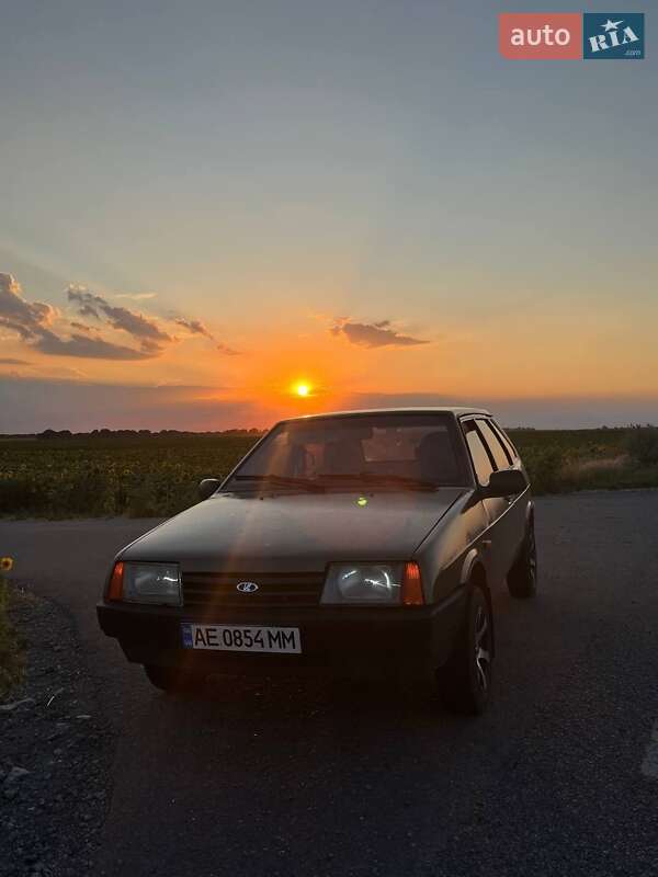 Хэтчбек ВАЗ / Lada 2109 1999 в Днепре фото 5 Хэтчбек ВАЗ / Lada 2109 1999 в Днепре