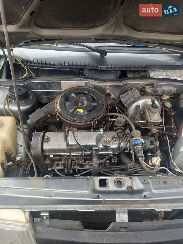 Хэтчбек ВАЗ / Lada 2109 2002 в Маньковке фото 13 Хэтчбек ВАЗ / Lada 2109 2002 в Маньковке