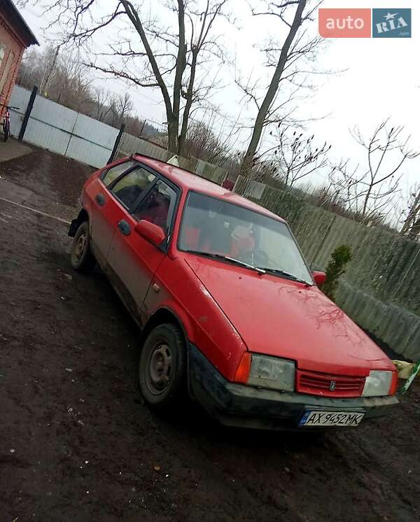 Хэтчбек ВАЗ / Lada 2109 1990 в Краснограде