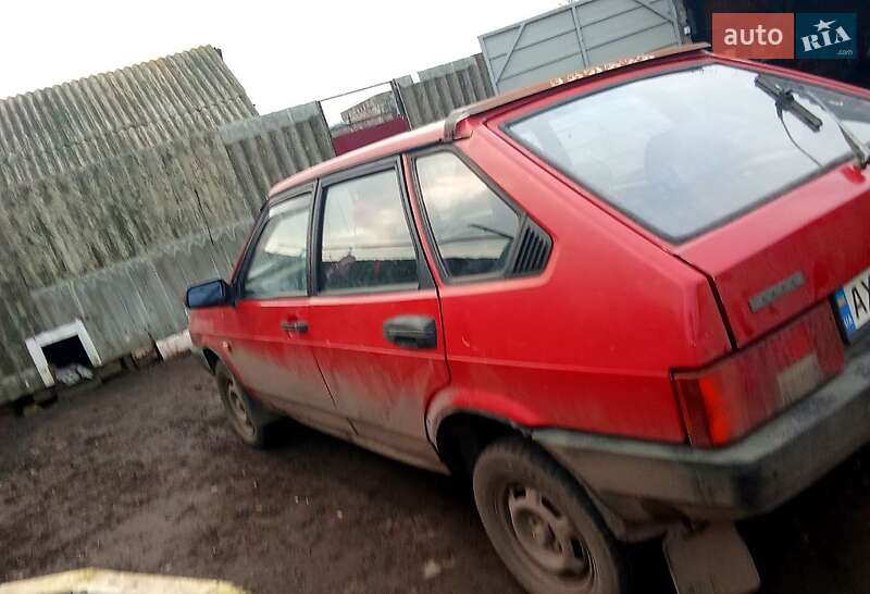 Хэтчбек ВАЗ / Lada 2109 1990 в Краснограде