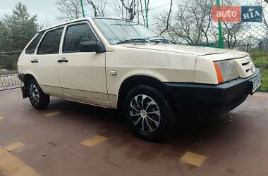 Хэтчбек ВАЗ 2109 1993 в Городке