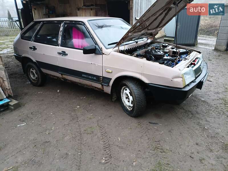 Хэтчбек ВАЗ / Lada 2109 1992 в Львове фото 5 Хэтчбек ВАЗ / Lada 2109 1992 в Львове