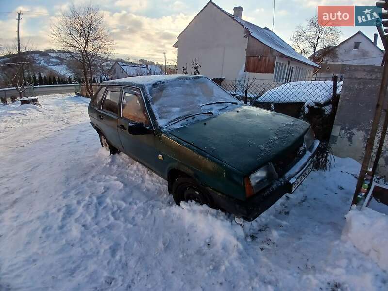 Хетчбек ВАЗ / Lada 2109 1989 в Бібрці
