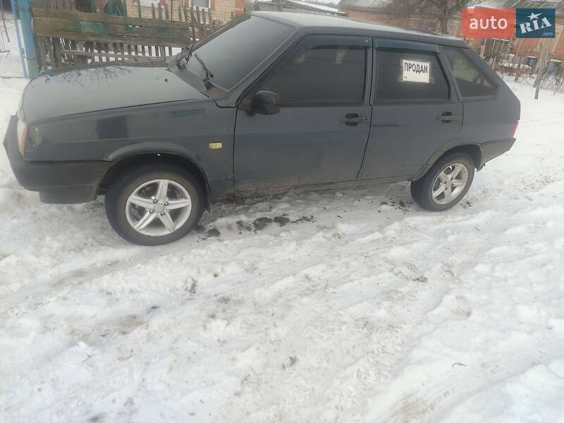 Хэтчбек ВАЗ / Lada 2109 2002 в Запорожье фото 2 Хэтчбек ВАЗ / Lada 2109 2002 в Запорожье