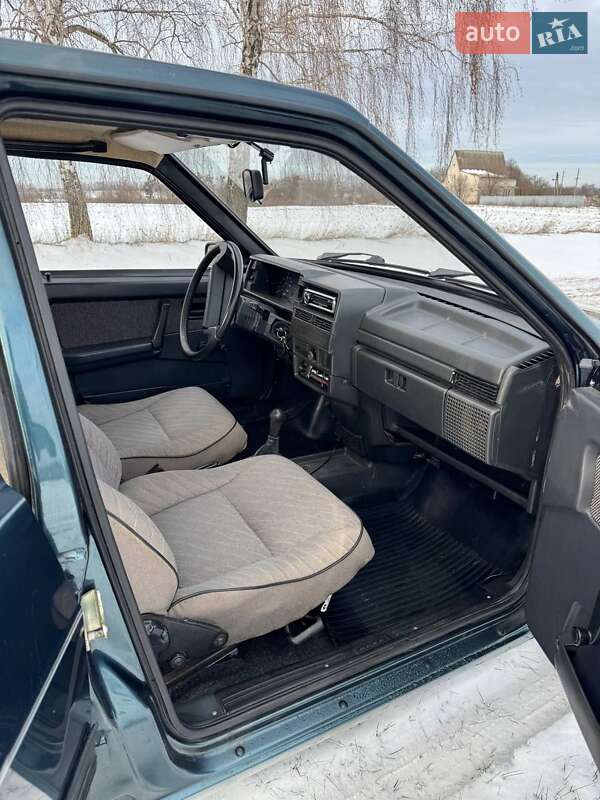 Хэтчбек ВАЗ / Lada 2109 2004 в Белой Церкви