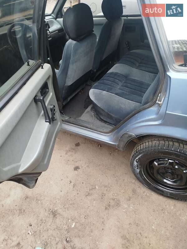 Хэтчбек ВАЗ / Lada 2109 1992 в Овруче