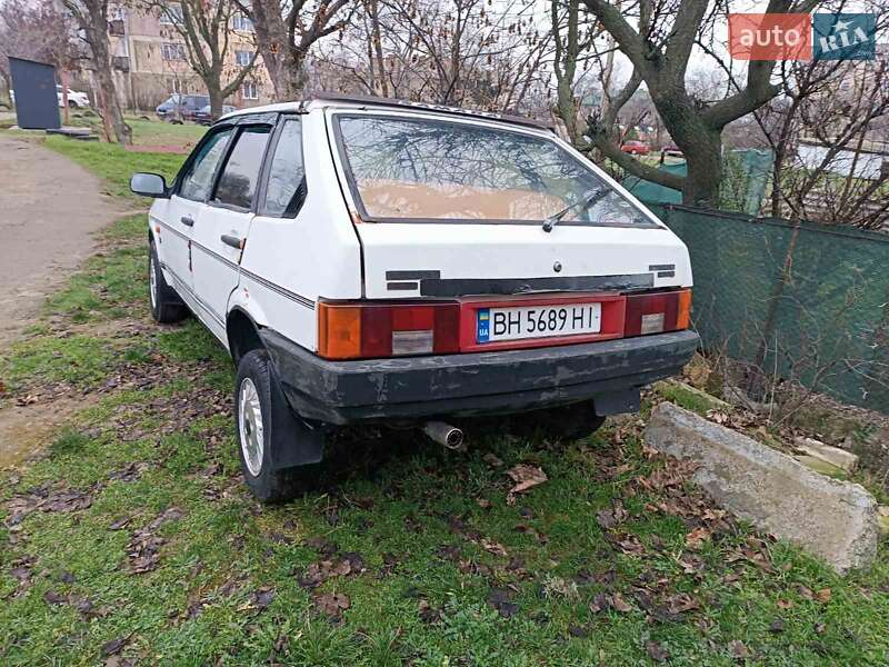 Хэтчбек ВАЗ / Lada 2109 1991 в Одессе фото 4 Хэтчбек ВАЗ / Lada 2109 1991 в Одессе