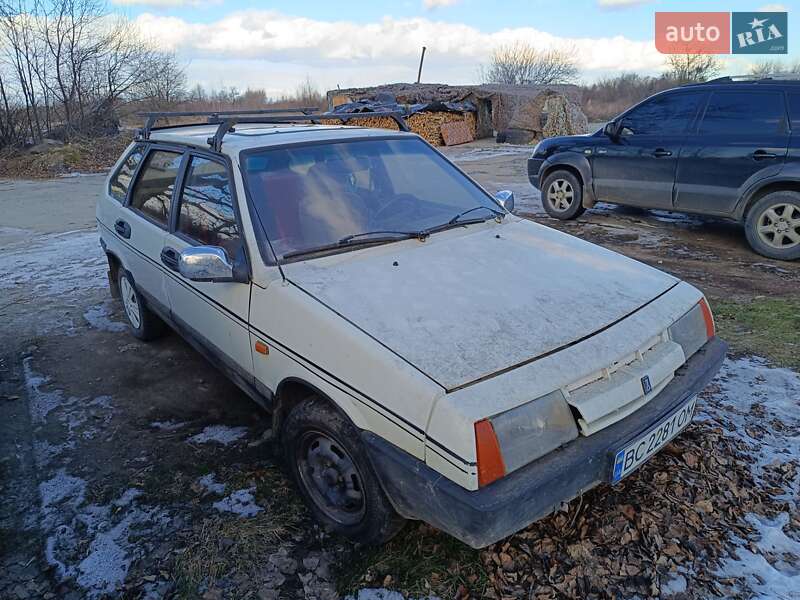 Хэтчбек ВАЗ / Lada 2109 1992 в Стрые фото 3 Хэтчбек ВАЗ / Lada 2109 1992 в Стрые