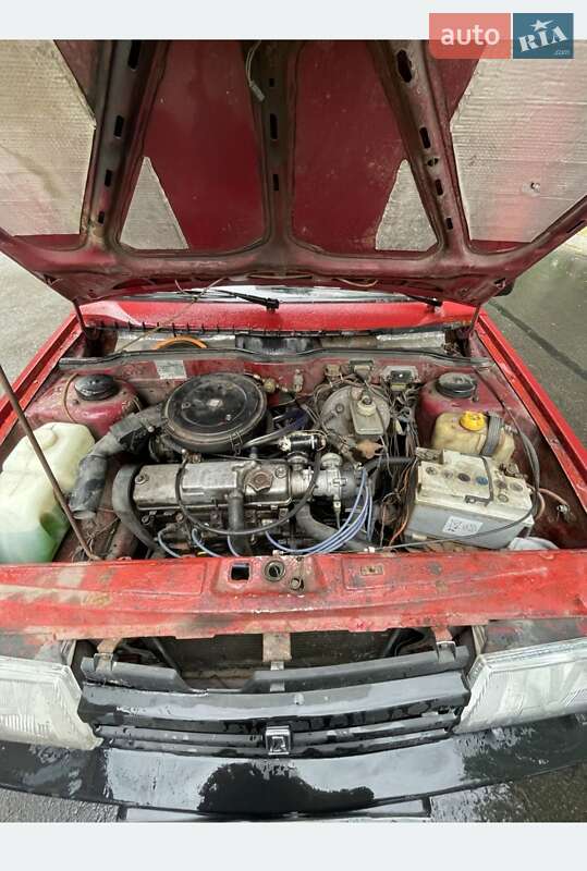 Хэтчбек ВАЗ / Lada 2109 1990 в Вольнянске фото 7 Хэтчбек ВАЗ / Lada 2109 1990 в Вольнянске