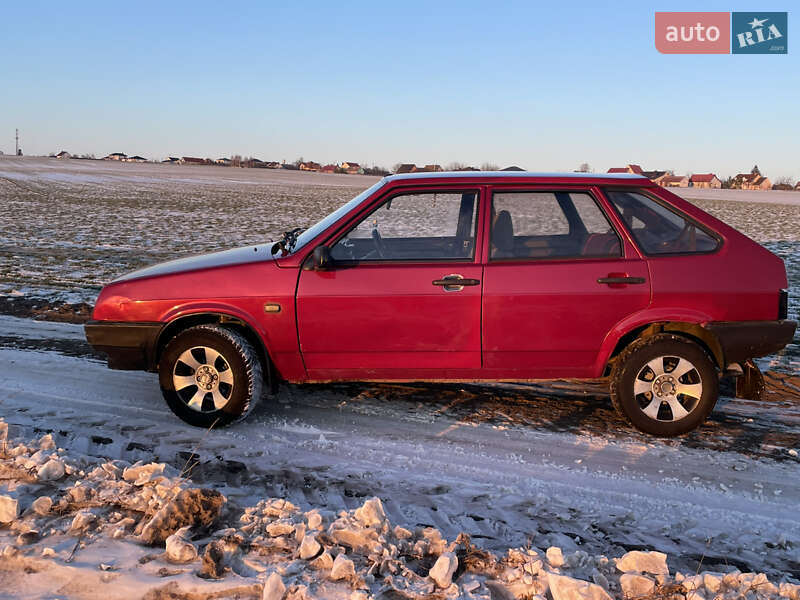 Хэтчбек ВАЗ / Lada 2109 2004 в Луцке фото 3 Хэтчбек ВАЗ / Lada 2109 2004 в Луцке